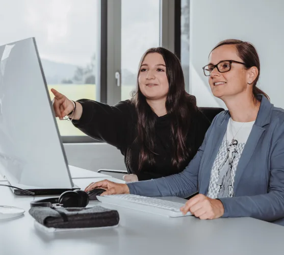 Arbeitsplatz Office 25_05